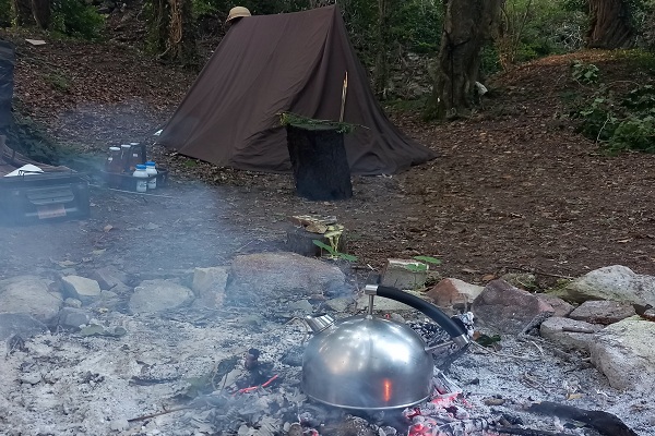 0725_Bivouac avec 2 anes.jpg